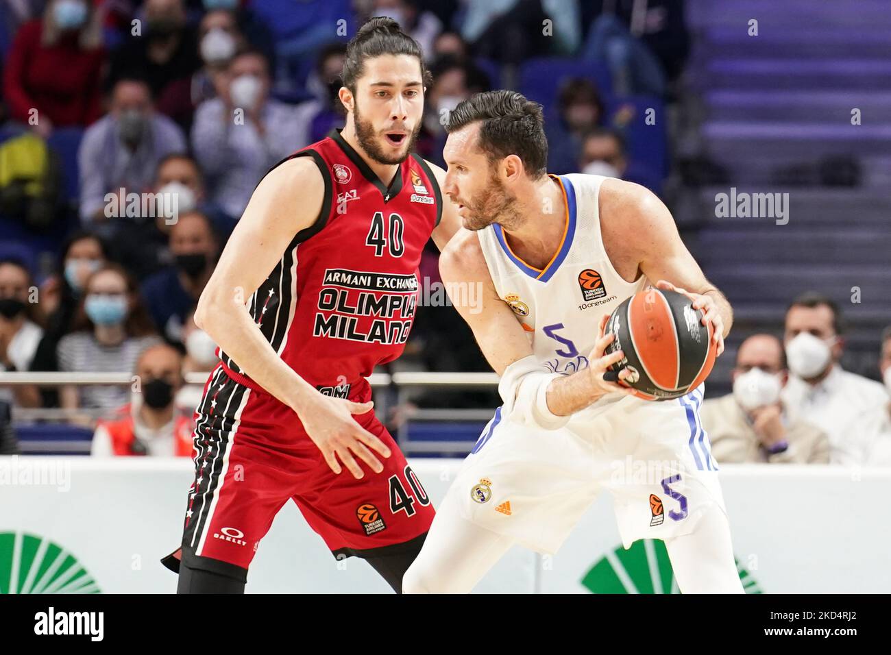 Rudy Fernandez (Real Madrid) wurde von Nicolo Melli (AX Armani Exchange Mailand) während der Basketball Euroleague Championship Real Madrid Baloncesto gegen Einen X Armani Exchange Milano am 10. März 2022 im Palacio de Deportes in Madrid, Spanien, vereitelt (Foto: Simone Lucarelli/LiveMedia/NurPhoto) Stockfoto