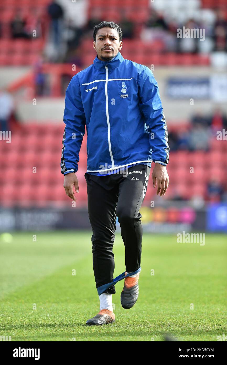 Oldham Athletic's Raphaël Diarra beim Sky Bet League 2-Spiel zwischen Swindon Town und Oldham Athletic am Samstag, den 12.. März 2022, im County Ground, Swindon. (Foto von Eddie Garvey/MI News/NurPhoto) Stockfoto