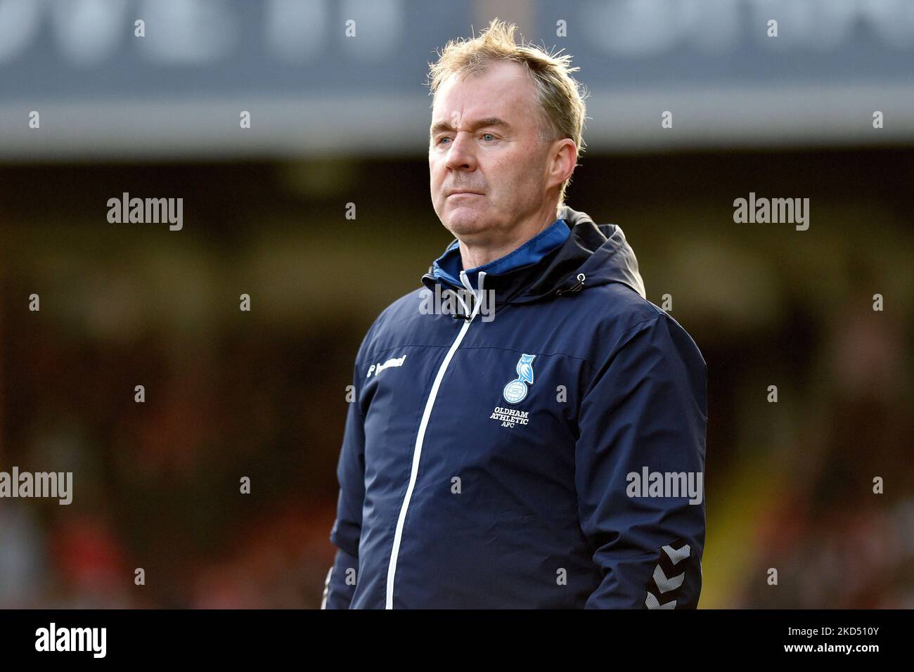 John Sheridan (Cheftrainer) von Oldham Athletic während des Spiels der Sky Bet League 2 zwischen Swindon Town und Oldham Athletic am 12.. März 2022 im County Ground, Swindon. (Foto von Eddie Garvey/MI News/NurPhoto) Stockfoto