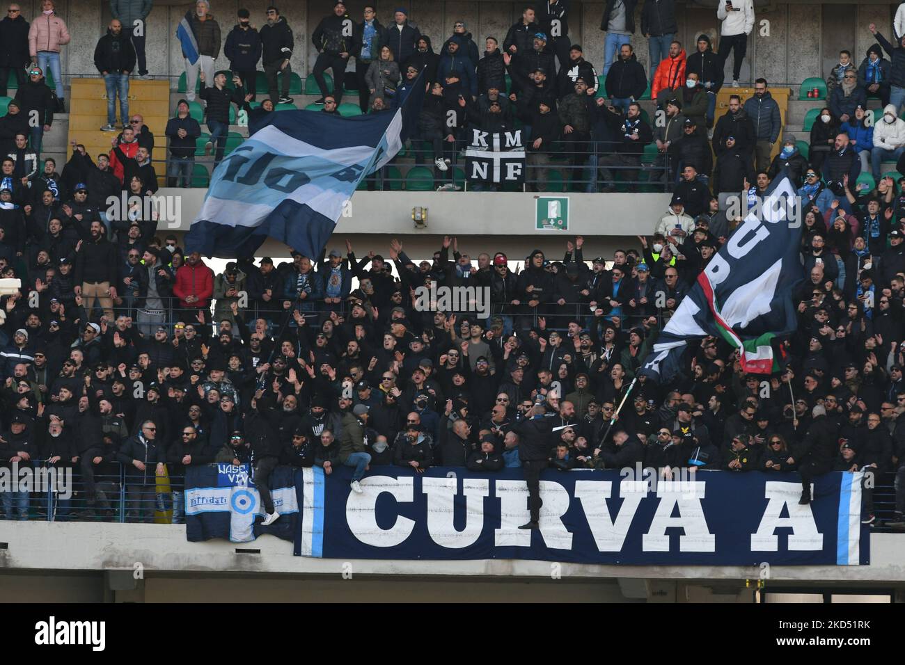 napoli-Fans beim spiel der italienischen Fußball-Serie A Hellas Verona FC gegen SSC Napoli am 13. März 2022 im Marcantonio Bentegodi-Stadion in Verona, Italien (Foto: Alessio Tarpini/LiveMedia/NurPhoto) Stockfoto