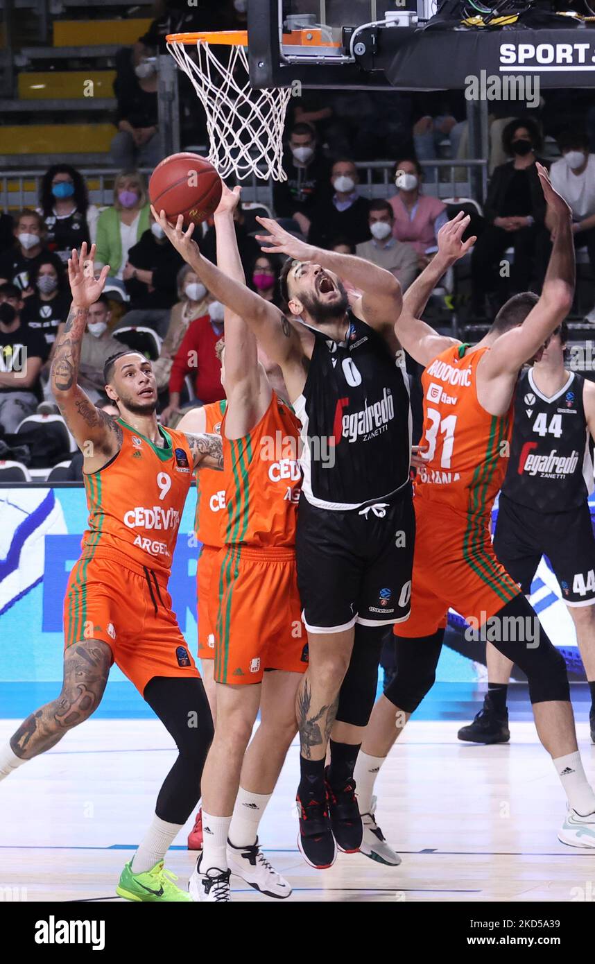 Amedeo Tessitori (Segafredo Virtus Bologna) während des Eurocup-Turniermatches Segafredo Virtus Bologna gegen. Cedevita Olimpija Ljubljana in der Segafredo Arena - Bologna, 16. März 2022 (Foto: Michele Nucci/LiveMedia/NurPhoto) Stockfoto