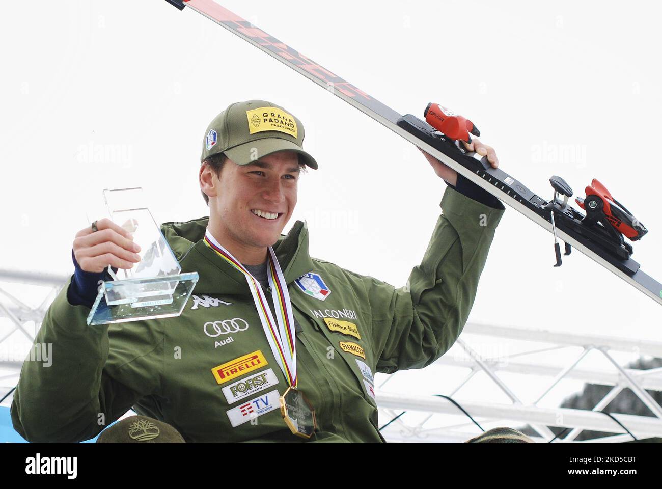 Giovanni Franzoni aus Italien auf dem Podium beim Super GLauf der
