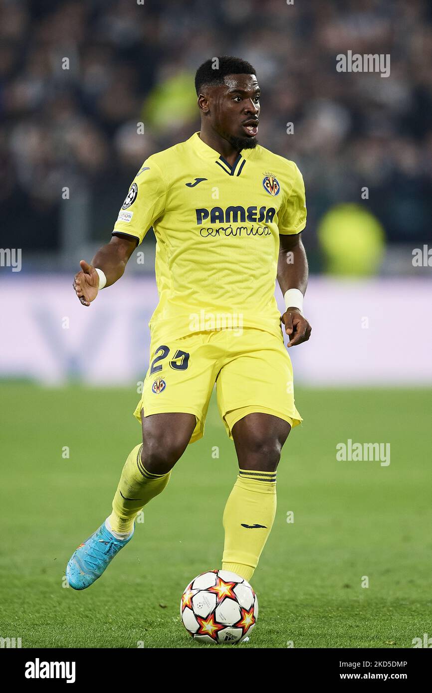 Serge Aurier aus Villarreal während der UEFA Champions League-Runde des Spiels Sixteen Leg Two zwischen Juventus und Villarreal CF am 16. März 2022 im Juventus-Stadion in Turin, Italien. (Foto von Jose Breton/Pics Action/NurPhoto) Stockfoto