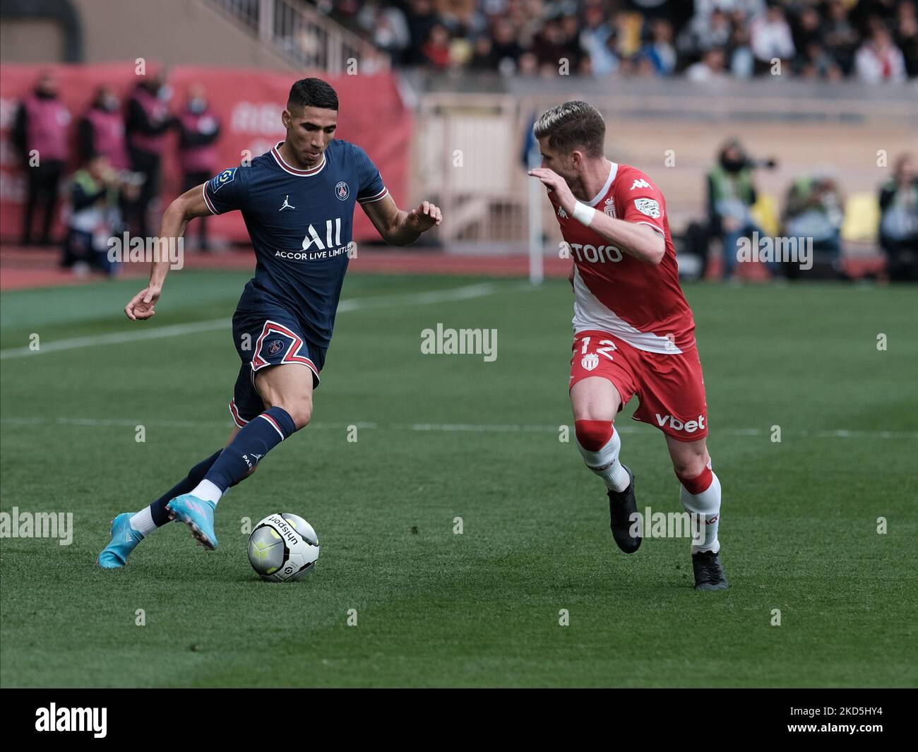 Achraf Hakimi während des Ligue 1-Spiels zwischen Monaco und Paris Saint Germain in Monaco am 20. März 2022 (Foto: Loris Roselli/NurPhoto) Stockfoto