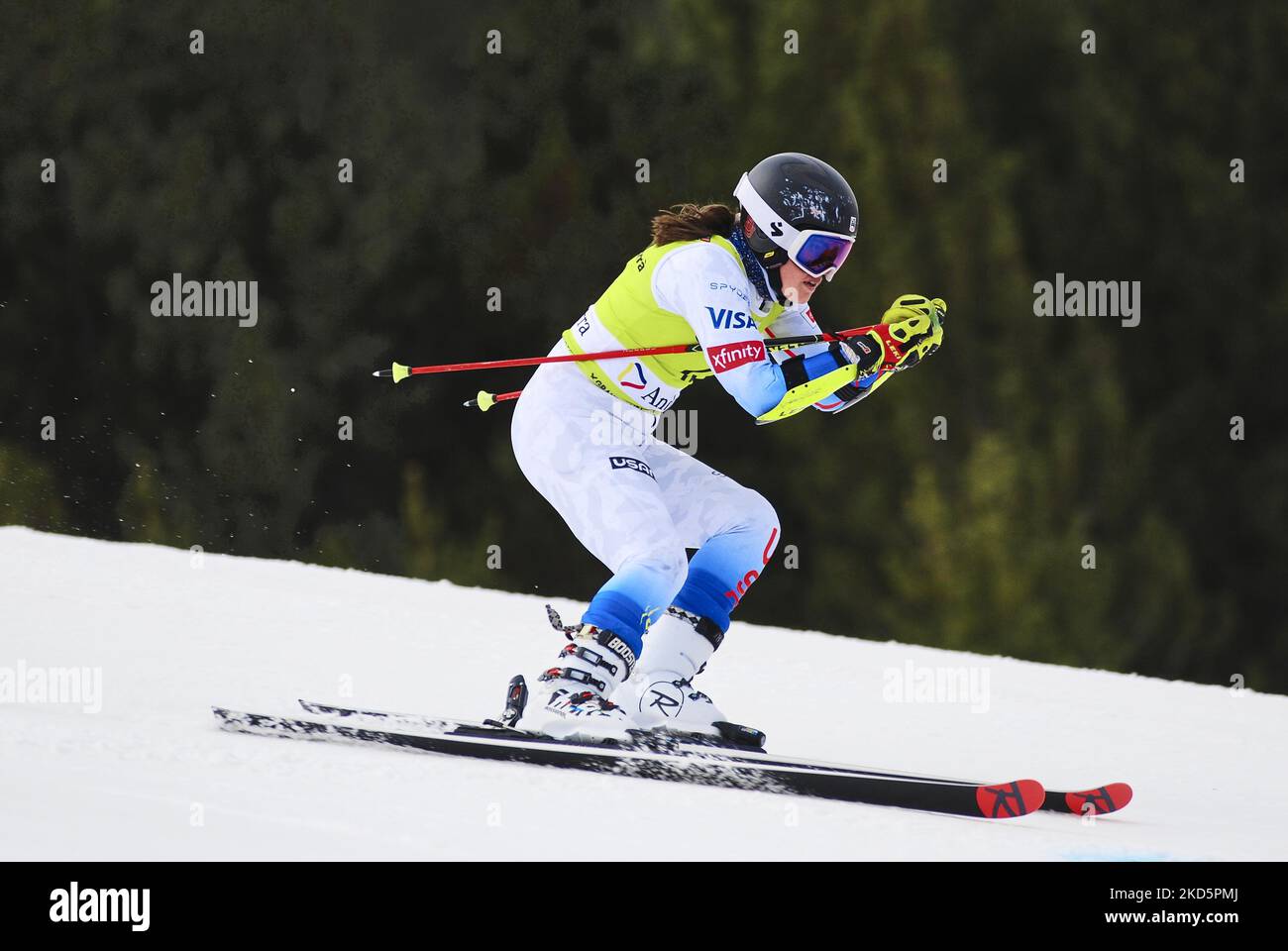 Die amerikanische Alpinskifahrerin Katie Hensien, die am 20. März 2022 in Soldeu, Andorra, beim Damen-Riesenslalom FIS-Europameisterschaftsfinale teilnimmt. (Foto von Joan Cros/NurPhoto) Stockfoto