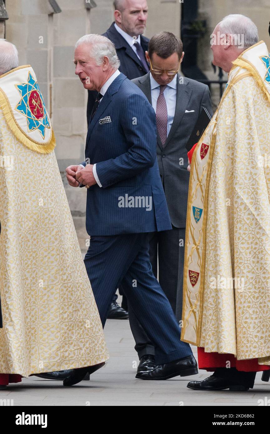 LONDON, VEREINIGTES KÖNIGREICH - 29. MÄRZ 2022: Charles, Prinz von Wales, kommt am 29. März 2022 zum Erntedankgottesdienst für Prinz Philip in Westminster Abbey in London, England, an. Der Herzog von Edinburgh, der Ehemann der Königin von mehr als siebzig Jahren, ist am 9. April letzten Jahres im Alter von 99 Jahren verstorben, und sein Trauerdienst wurde wegen der Sperrbeschränkungen von Covid-19 von nur 30 Personen besucht. (Foto von Wiktor Szymanowicz/NurPhoto) Stockfoto