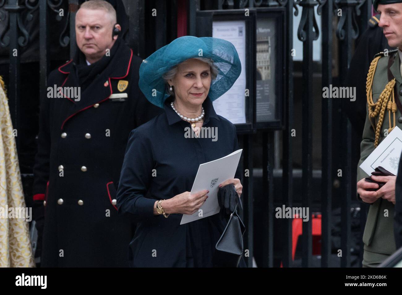 LONDON, VEREINIGTES KÖNIGREICH - 29. MÄRZ 2022: Birgitte, Herzogin von Gloucester, verlässt nach dem Erntedankgottesdienst für Prinz Philip am 29. März 2022 in Westminster Abbey in London, England. Der Herzog von Edinburgh, der Ehemann der Königin von mehr als siebzig Jahren, ist am 9. April letzten Jahres im Alter von 99 Jahren verstorben, und sein Trauerdienst wurde wegen der Sperrbeschränkungen von Covid-19 von nur 30 Personen besucht. (Foto von Wiktor Szymanowicz/NurPhoto) Stockfoto