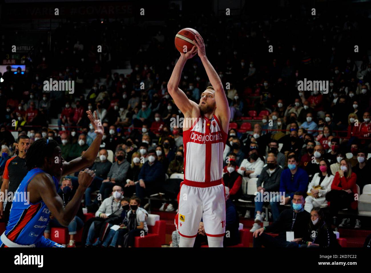 Vene-Shooting während der italienischen Basketball A Serie Championship Openjobmetis Varese vs Nutribullet Treviso Basket am 10. April 2022 in der Enerxenia Arena in Varese, Italien (Foto von Alessandro Negrini/LiveMedia/NurPhoto) Stockfoto