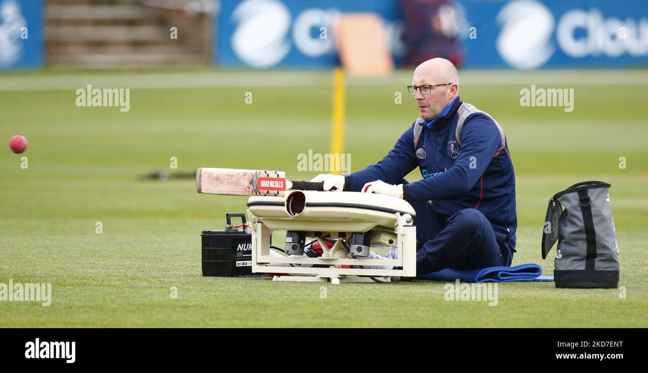 Mark Ealham von Kent CCC während der County Championship - Division One (Tag 2 von 4) zwischen Essex CCC und Kent CCC am 08.. April 2022 auf dem Cloud County Ground, Chelmsford (Foto von Action Foto Sport/NurPhoto) Stockfoto