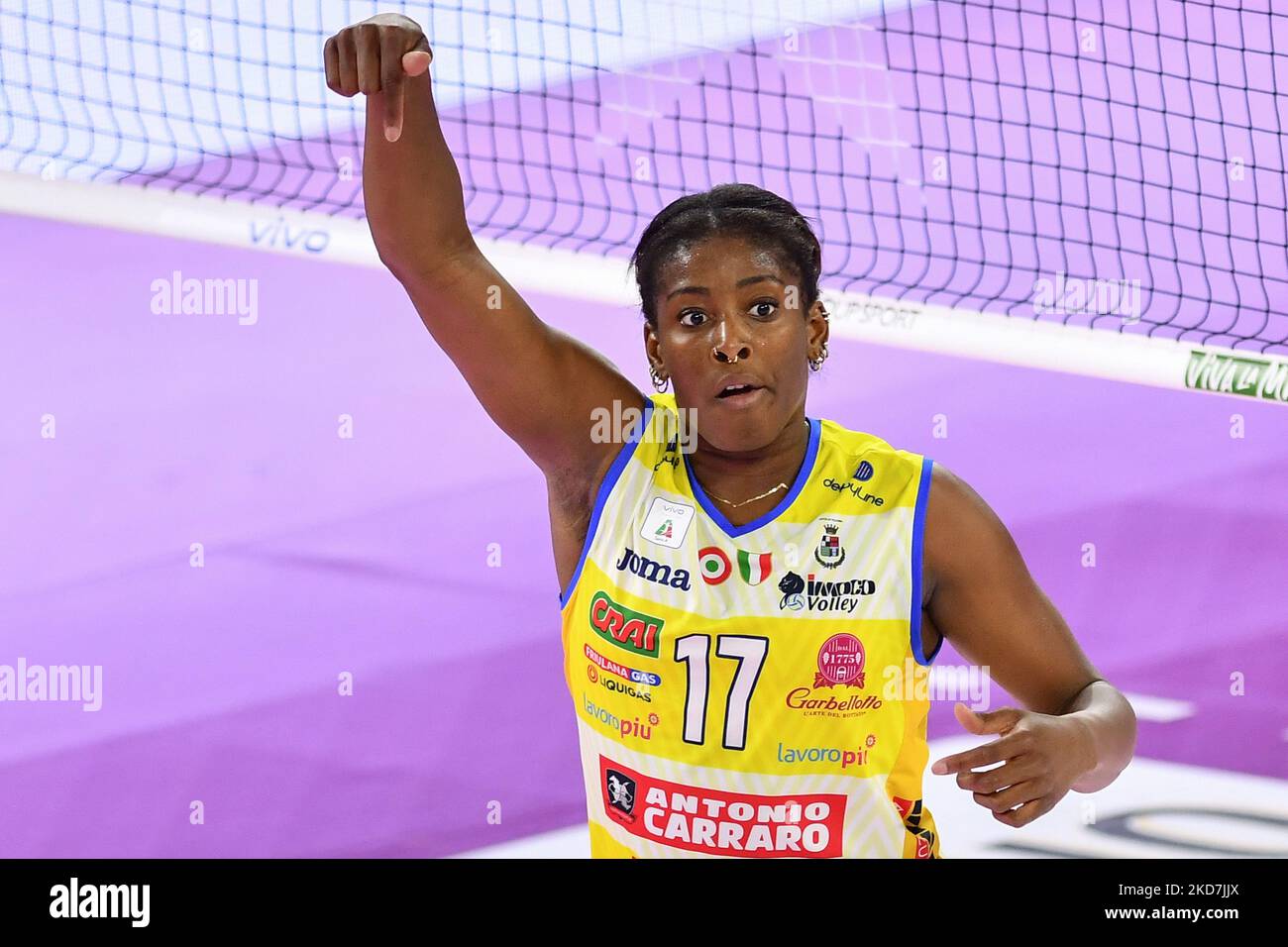 Miriam Sylla (Prosecco Doc Imoco Volley Conegliano) Gesten während des Volleyball-Spiels der italienischen Serie A1 für Frauen - Il Bisonte Firenzone gegen Prosecco Doc Imoco Volley Conegliano am 13. April 2022 im Pala Wanny in Florenz, Italien (Foto von Lisa Guglielmi/LiveMedia/NurPhoto) Stockfoto