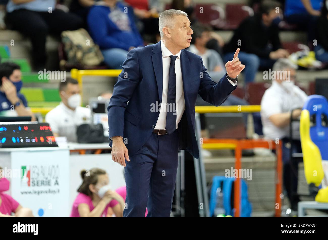 Radostin Stoytchev - Cheftrainer - Verona Volley während der Volleyball-Meisterschaft der italienischen Serie A Superliga-Männer 5. Platz - Verona Volley gegen Gioiella Prisma Taranto am 17. April 2022 beim AGSM Forum in Verona, Italien (Foto: Roberto Tommasini/LiveMedia/NurPhoto) Stockfoto