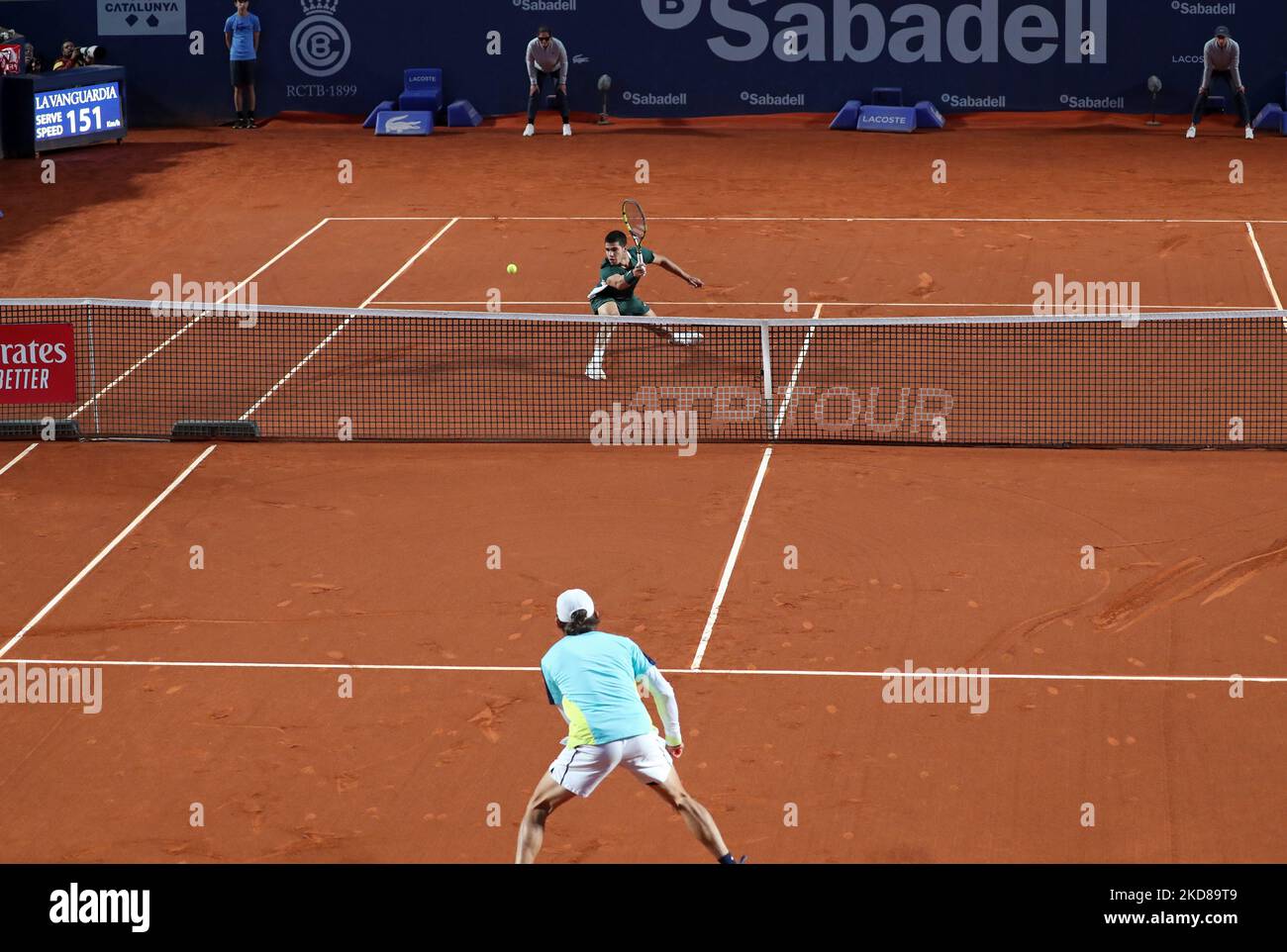 Carlos Alcaraz während des Spiels gegen Alex De Minaur, das dem Halbfinale des Barcelona Open Banc Sabadell Tennisturniers, 69. Conde de Godo Trophy, am 23.. April 2022 in Barcelona entspricht. (Foto von Joan Valls/Urbanandsport/NurPhoto) Stockfoto