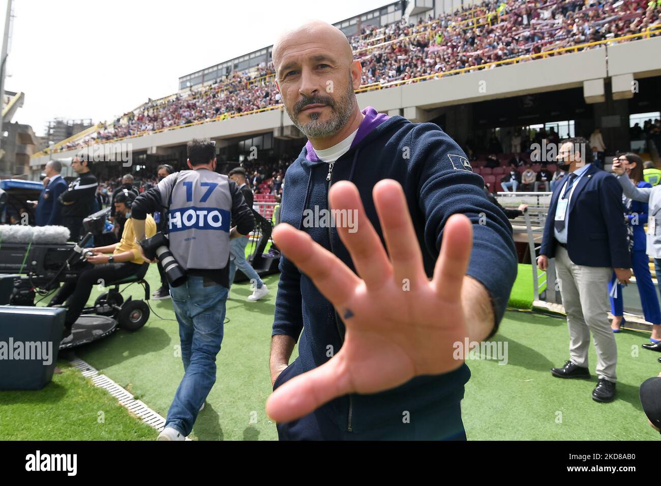 Vincenzo Italiano Manager von ACF Fiorentina während des Serie-A-Spiels zwischen US Salernitana 1919 und ACF Fiorentina am 24. April 2022 im Stadio Arechi, Salerno, Italien. (Foto von Giuseppe Maffia/NurPhoto) Stockfoto
