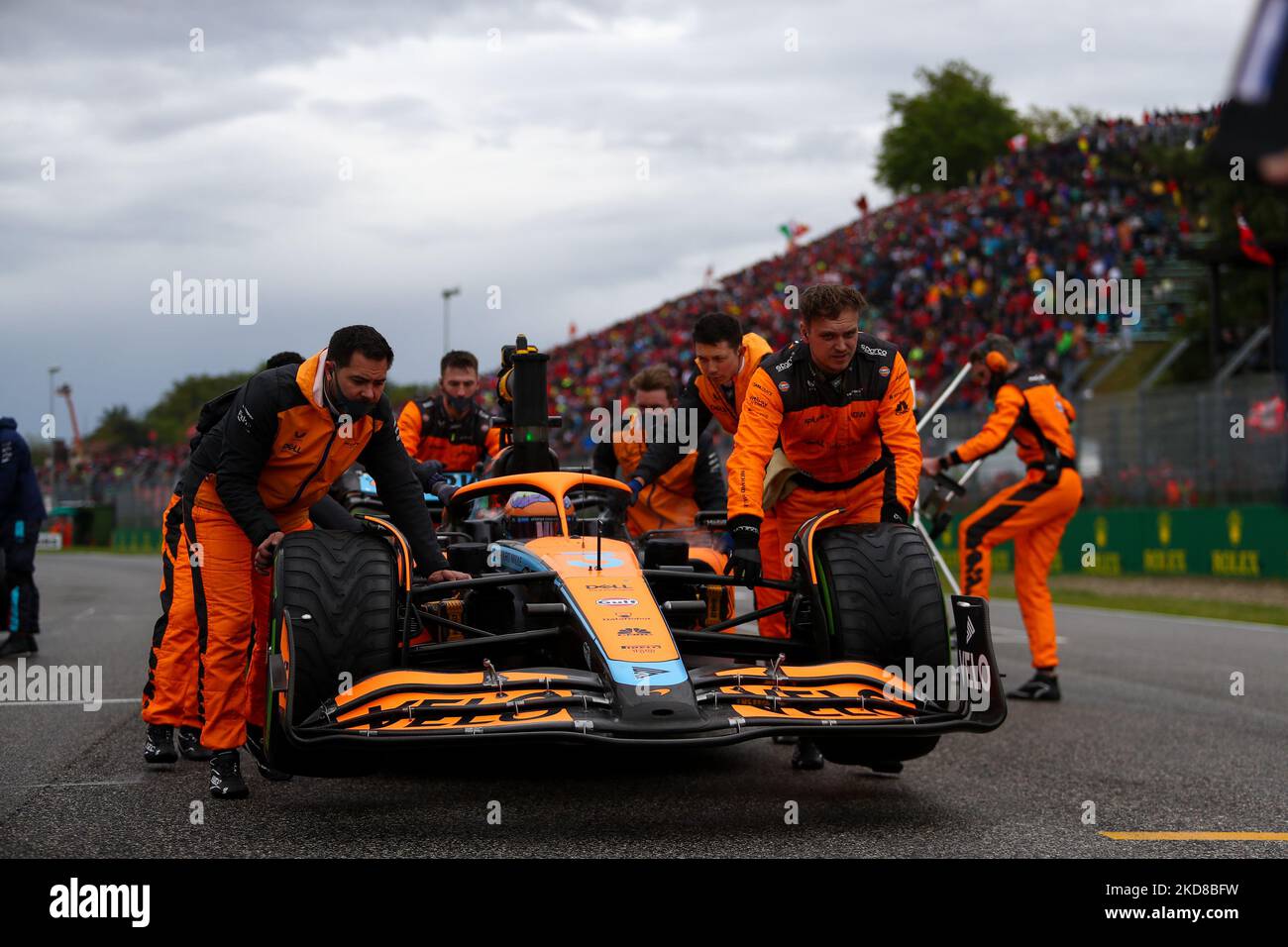 Daniel Ricciardo (AUS) McLaren MCL36 während der Formel-1-Meisterschaft Formel 1 Rolex Emilia Romagna Grand Prix 2022, 4. Runde des FIA Formel 1-Weltmeisterschaftslaufs 2022 am 24. April 2022 auf dem Enzo e Dino Ferrari Circuit in Imola, Italien (Foto by Alessio De Marco/LiveMedia/NurPhoto) Stockfoto