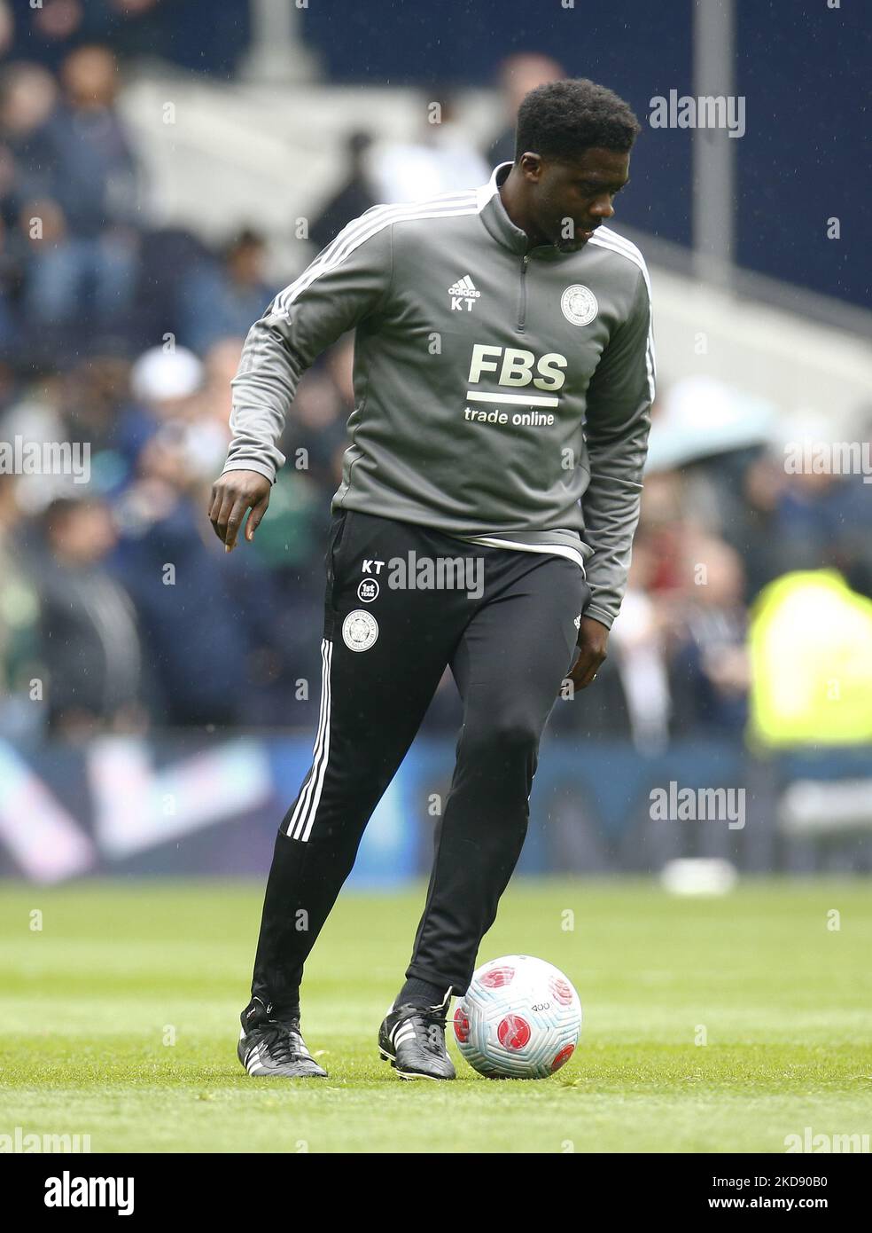 Erste Team Coach Kolo Tour während des Vormatchwarns während der Premier League zwischen Tottenham Hotspur und Leicester City im Tottenham Hotspur Stadion, London, England am 01.. Mai 2022 (Foto by Action Foto Sport/NurPhoto) Stockfoto
