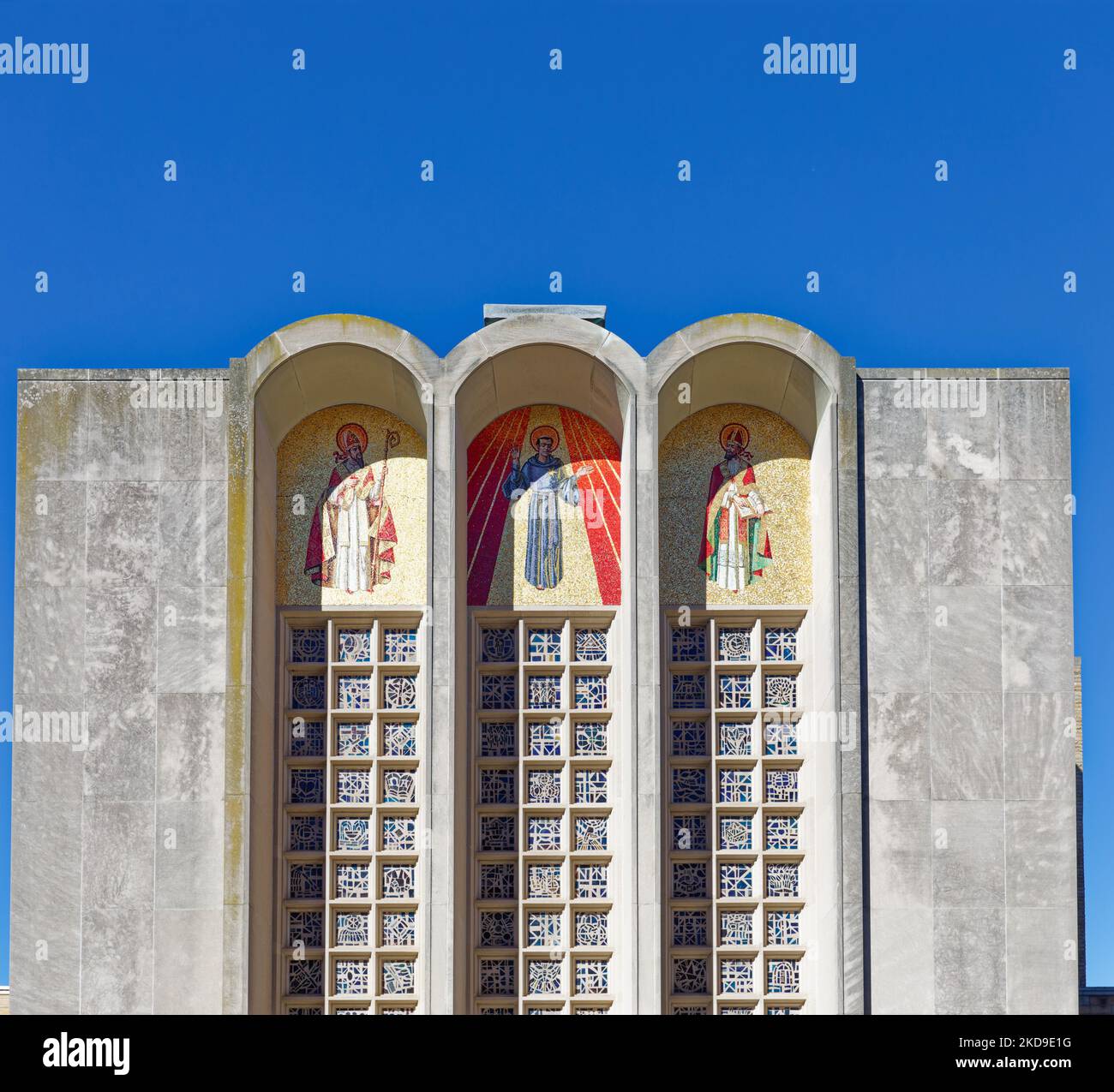 St. Nichola of Tolentine römisch-katholische Kirche auf der Goethals Avenue, Hillside, Jamaica, Queens, New York. Stockfoto