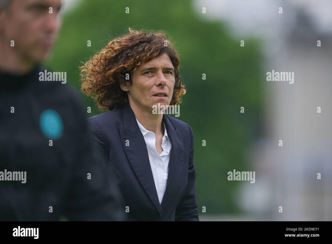 Rita Guarino (FC Internazionale) schaut während des italienischen Fußballspiels Serie A Frauen Inter - FC Internazionale gegen AC Mailand am 07. Mai 2022 im Suning Center in Mailand, Italien (Foto von Tiziano Ballabio/LiveMedia/NurPhoto) Stockfoto