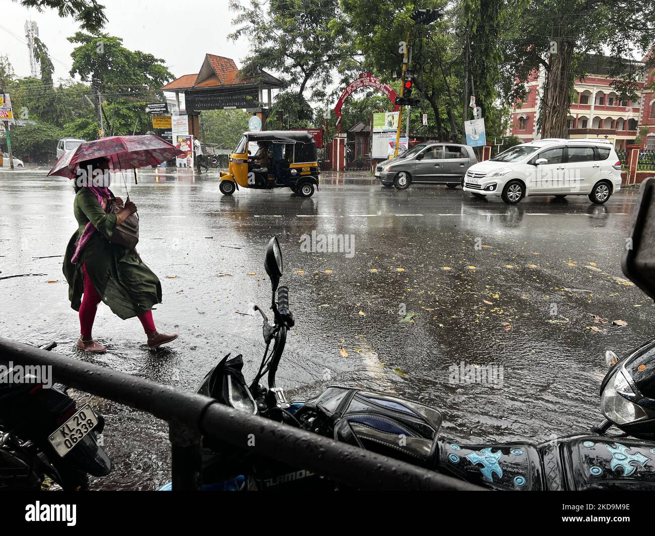 Am 10. Mai 2022 traf die Stadt Thiruvananthapuram (Trivandrum), Kerala, Indien, Gewitter. (Foto von Creative Touch Imaging Ltd./NurPhoto) Stockfoto