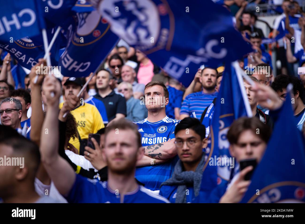 Chelsea-Fan schaut während des FA Cup Finales zwischen Chelsea und Liverpool im Wembley Stadium, London, am Samstag, 14.. Mai 2022, vorbei.(Foto: Federico Maranesi/MI News/NurPhoto) Stockfoto