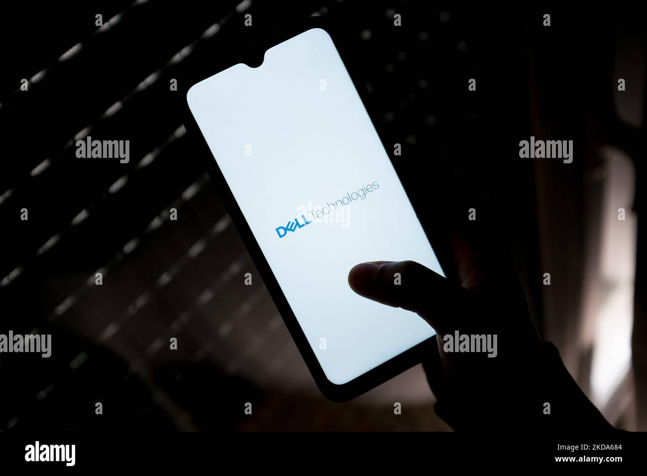 In dieser Abbildung ist ein Dell Technologies-Logo zu sehen, das am 16. Mai 2022 auf einem Smartphone-Bildschirm in Athen, Griechenland, angezeigt wird. (Foto-Illustration von Nikolas Kokovlis/NurPhoto) Stockfoto