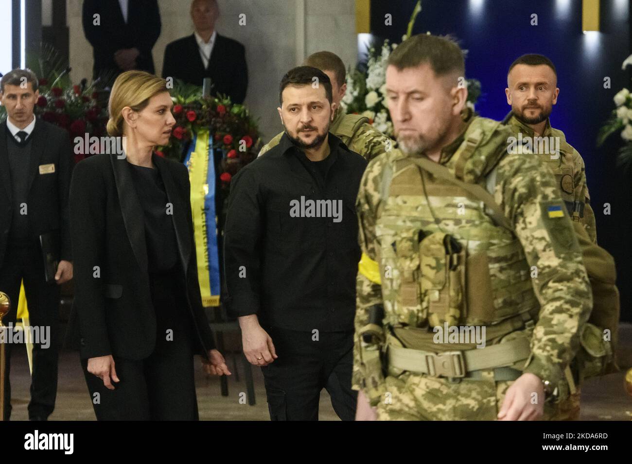 Der ukrainische Präsident Wolodymyr Zelenski und seine Frau Olena Zelenska nehmen an der Beerdigungszeremonie des ersten ukrainischen Präsidenten Leonid Krawtschuk in Kiew, Ukraine, 17. Mai 2022 Teil (Foto: Maxym Marusenko/NurPhoto) Stockfoto