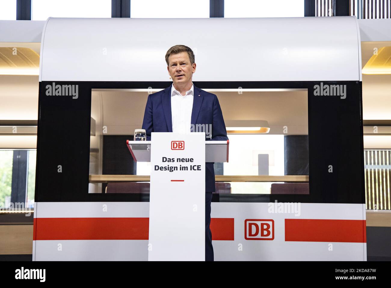 Richard Lutz, Vorsitzender der Deutschen Bahn, wird während der Präsentation des neuen Designs der ICE-Züge am 18. Mai 2022 in Berlin abgebildet. (Foto von Emmanuele Contini/NurPhoto) Stockfoto