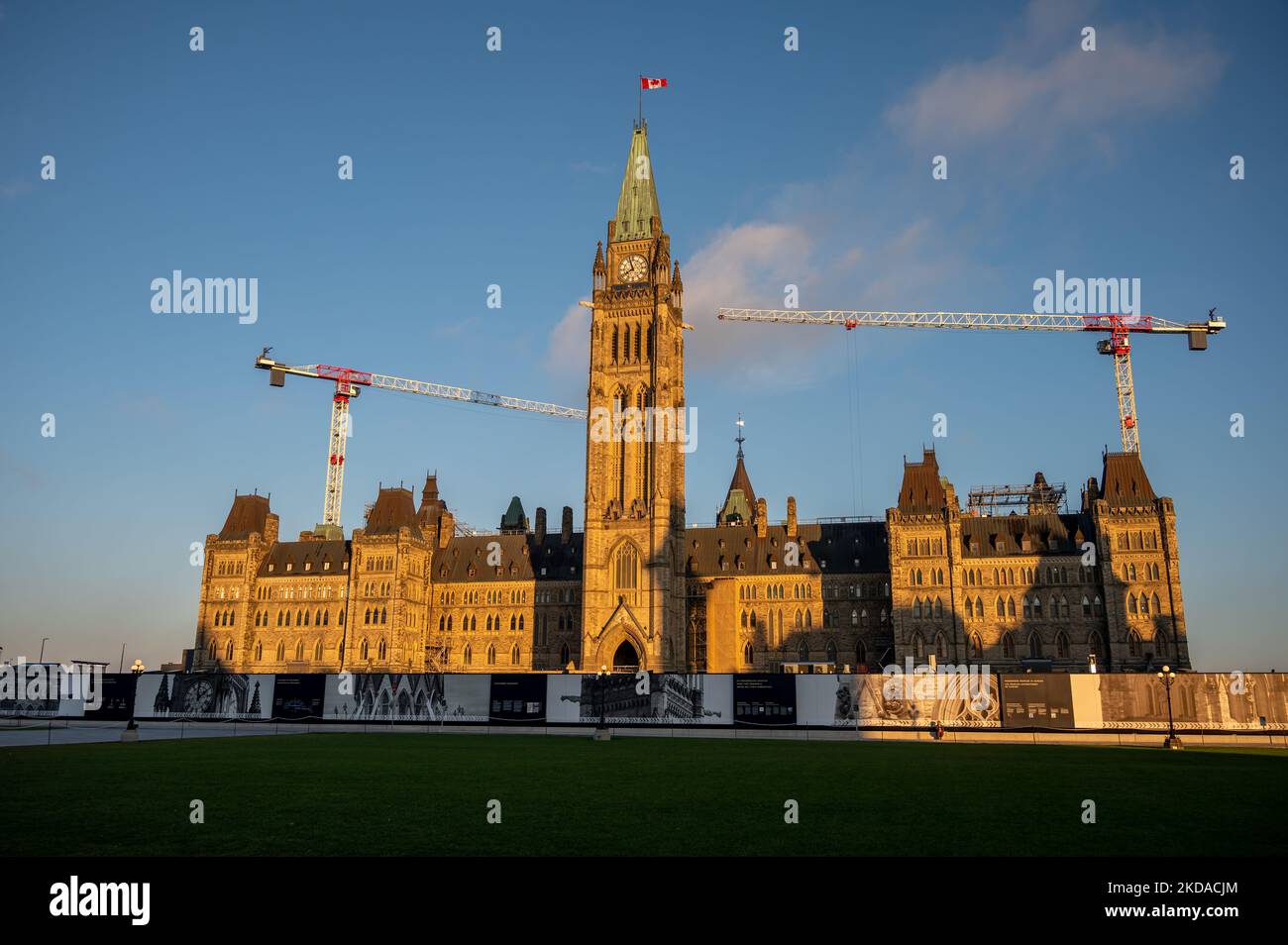 Ottawa, Ontario - 21. Oktober 2022: Blick auf den East Block auf Parliament Hill. Stockfoto