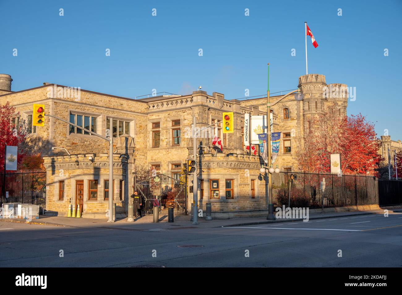 Ottawa, Ontario - 21. Oktober 2022: Außenansicht der Royal Canadian Mint in Ottawa. Stockfoto