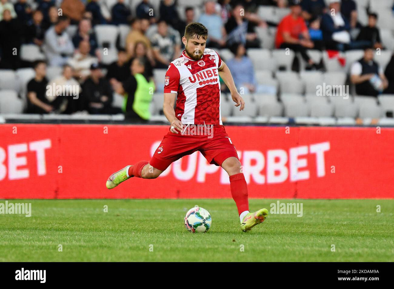 Catalin Carp von Dinamo Bucuresti im Einsatz während der Universitatea Cluj gegen Dinamo Bucuresti, 21. Mai 2022, umstritten im Cluj Arena Stadium, Cluj Napoca (Foto: Flaviu Buboi/NurPhoto) Stockfoto