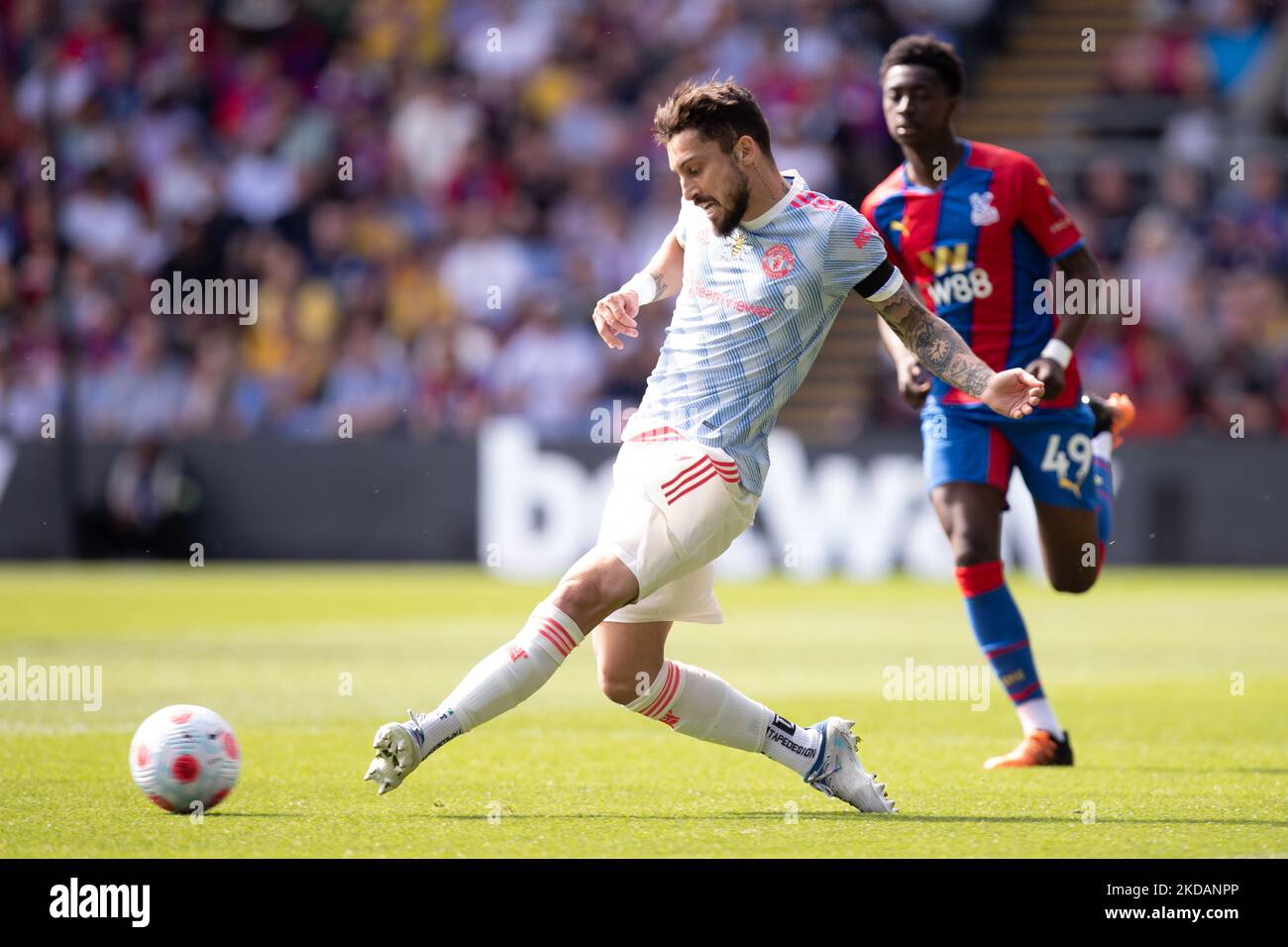 LONDON, GROSSBRITANNIEN. MAI 22. Alex Telles von Manchester United kontrolliert den Ball während des Premier League-Spiels zwischen Crystal Palace und Manchester United im Selhurst Park, London am Sonntag, 22.. Mai 2022. (Foto von Federico Maranesi /MI News/NurPhoto) Stockfoto