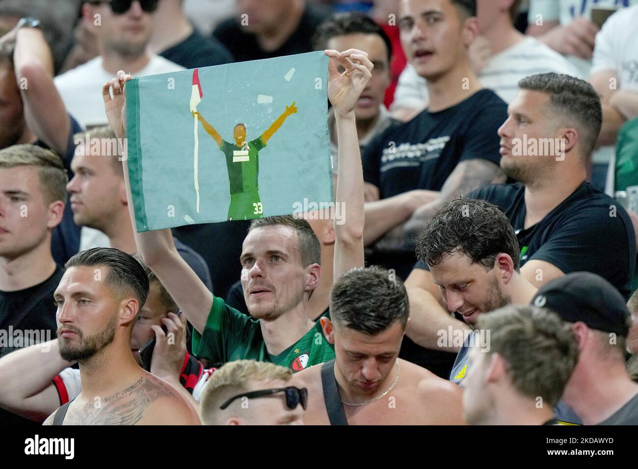 Fans von Feyenoord vor dem Finale der UEFA Conference League zwischen AS Roma und Feyenoord am 25. Mai 2022 in der Arena Kombetare, Tirana, Albanien. (Foto von Giuseppe Maffia/NurPhoto) Stockfoto