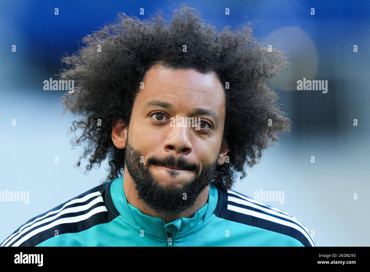 Marcelo von Real Madrid CF schaut während des Real Madrid Trainings vor dem UEFA Champions League Finale am 27. Mai 2022 in Paris, Frankreich, auf. (Foto von Giuseppe Maffia/NurPhoto) Stockfoto