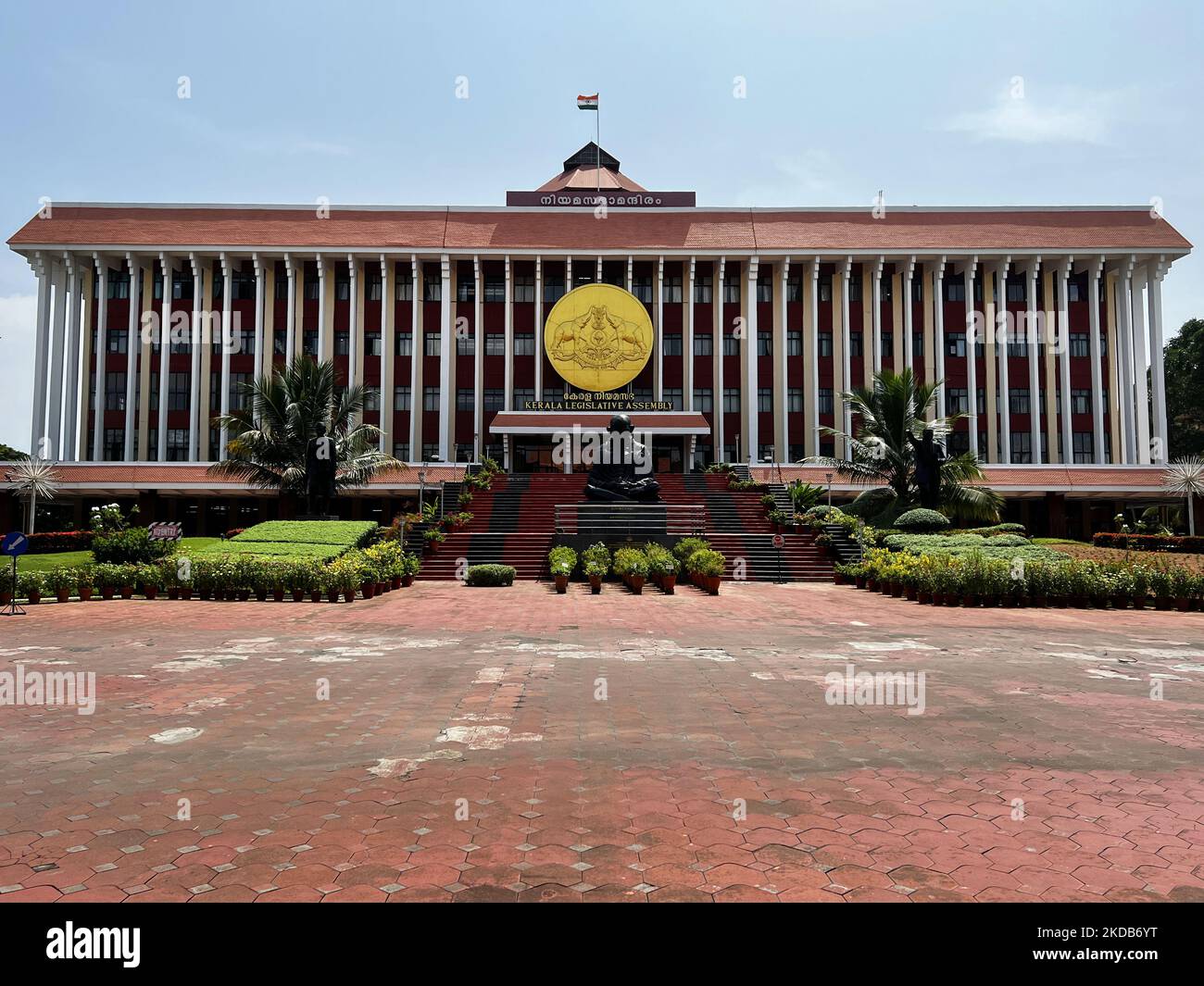 Kerala Legislative Assembly Building in Thiruvananthapuram (Trivandrum), Kerala, Indien, am 12. Mai 2022. Die Kerala Legislative Assembly ist die State Assembly von Kerala, einem der 28 Staaten in Indien. Die Versammlung besteht aus 140 gewählten Vertretern. (Foto von Creative Touch Imaging Ltd./NurPhoto) Stockfoto