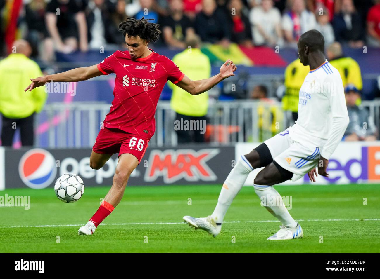 Trent Alexander-Arnold vom FC Liverpool während des UEFA Champions League Finales zwischen dem FC Liverpool und dem FC Real Madrid am 28. Mai 2022 im Stade de France in Paris, Frankreich. (Foto von Giuseppe Maffia/NurPhoto) Stockfoto