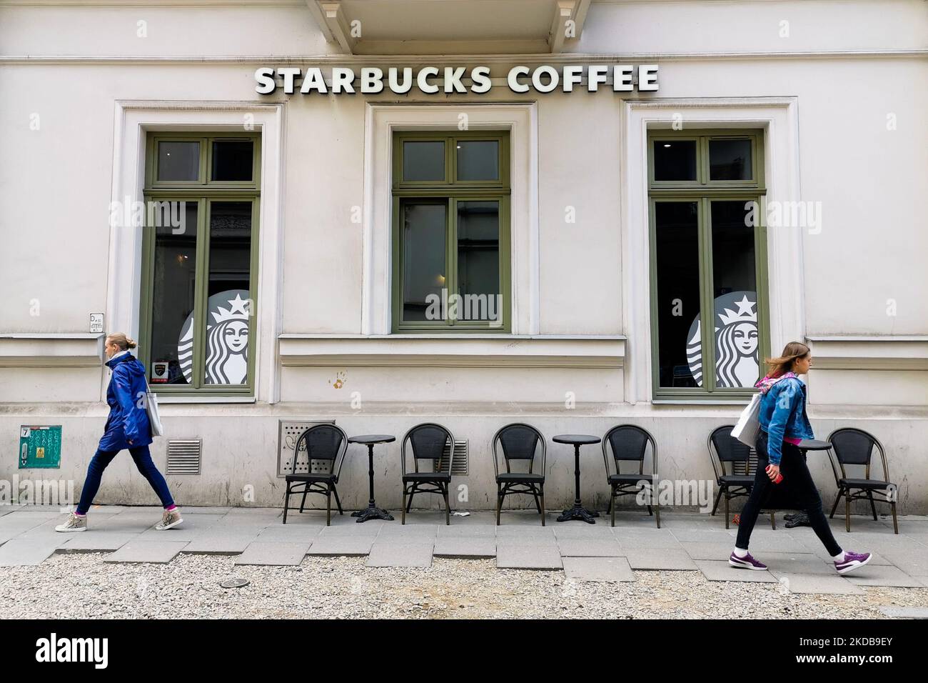Starbucks Coffee Store in Krakau, Polen, am 30. Mai 2022. (Foto von Beata Zawrzel/NurPhoto) Stockfoto