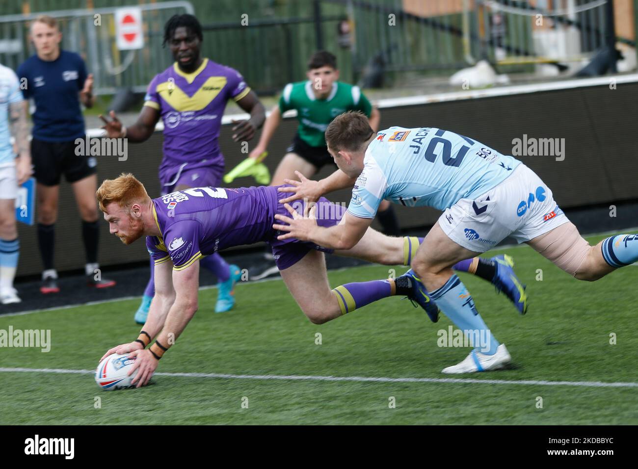 Alex Donaghy von Newcastle Thunder punktet während des WETTLAUFS DER BETFRED Championship zwischen Newcastle Thunder und Featherstone Rovers am Donnerstag, dem 2.. Juni 2022 im Kingston Park, Newcastle. (Foto von Chris Lishman/MI News/NurPhoto) Stockfoto