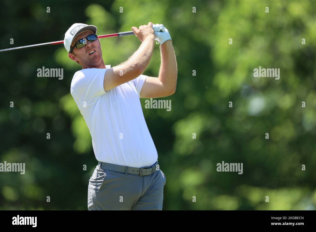 Seamus Power of Ireland trifft am Freitag, den 3. Juni, in der zweiten Runde des Memorial Tournaments, das Workday im Muirfield Village Golf Club in Dublin, Ohio, USA, präsentiert hat, vom 18. T-Shirt 2022. (Foto von Amy Lemus/NurPhoto) Stockfoto
