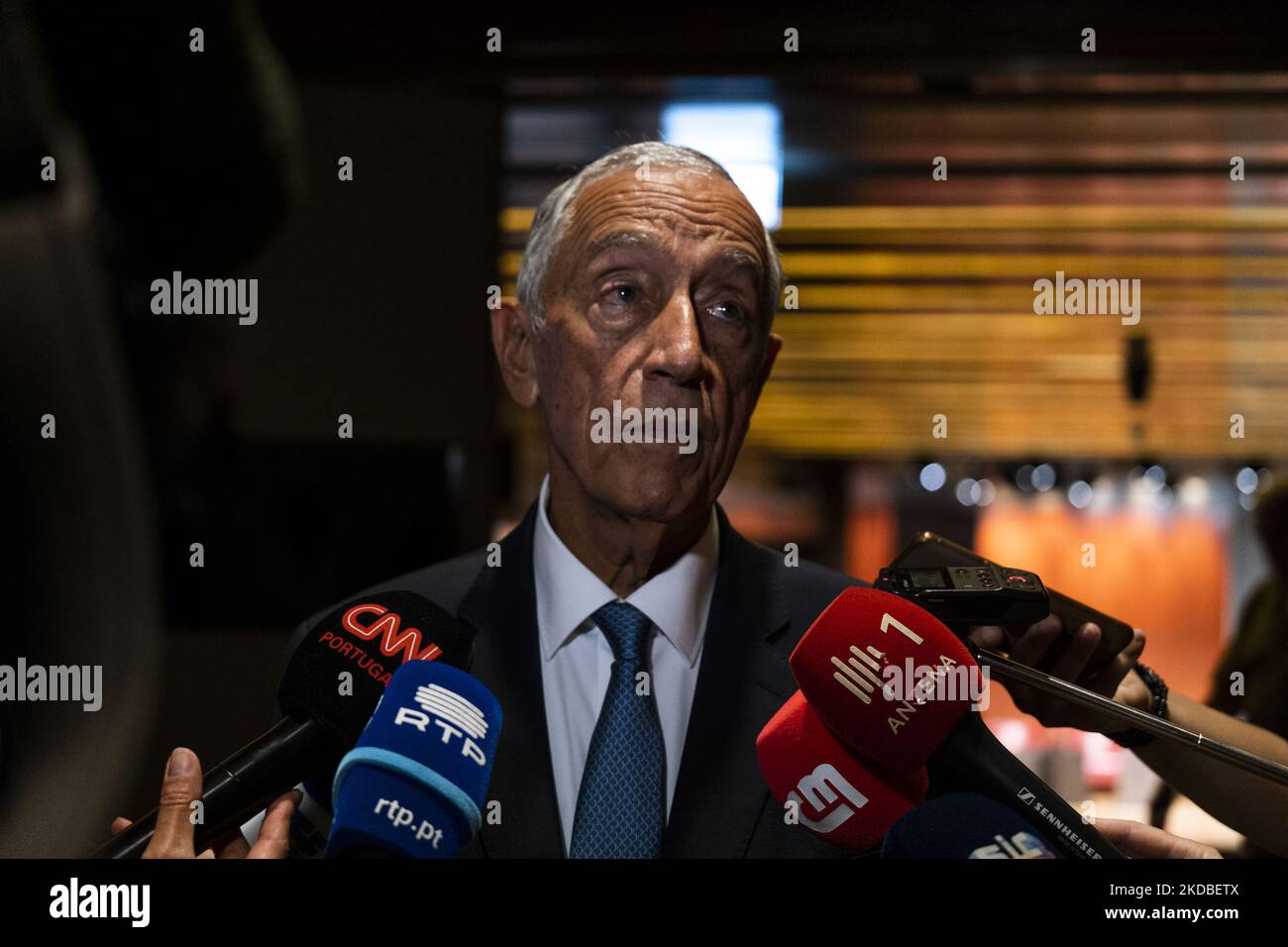 Präsident Marcelo Rebelo de Sousa sprach am 3. Juni 2022 zum Abschluss des Nationalkongresses „Dialogues on Poverty“ in der Stiftung Calouste Gulbenkian in Lissabon, Portugal, vor den Journalisten. (Foto von Nuno Cruz/NurPhoto) Stockfoto