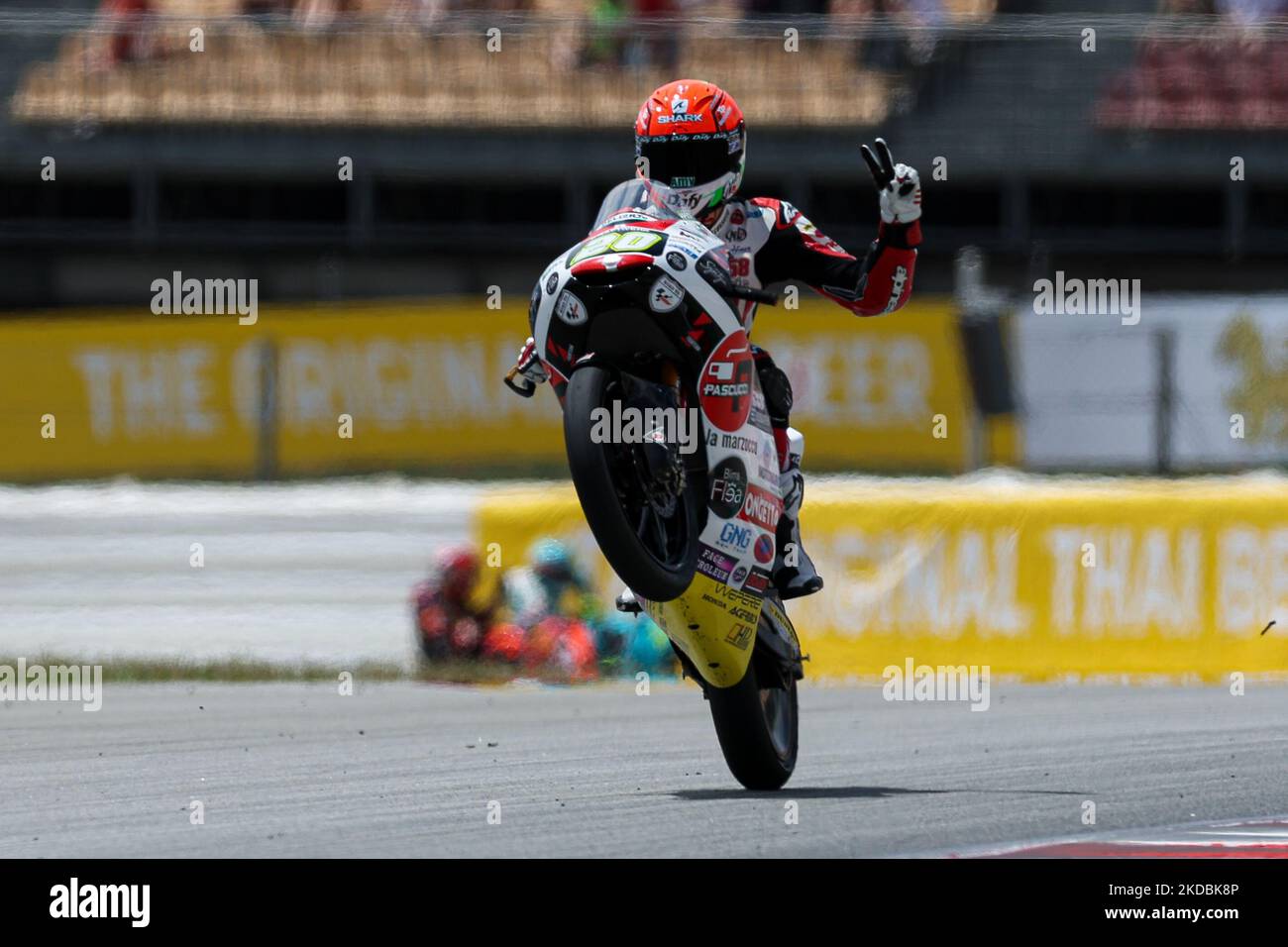 Lorenzo Fellonaus Frankreich von SIC58 Squadra Corse Team mit Honda während des Moto3 freien Trainings des Gran Premio Monster Energy de Catalunya auf dem Circuit de Barcelona-Catalunya in Barcelona. (Foto von DAX Images/NurPhoto) Stockfoto