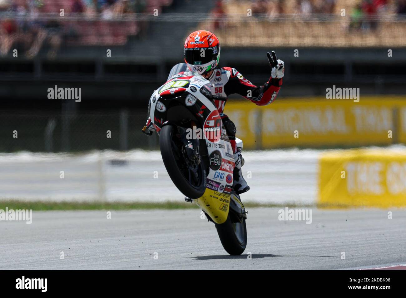 Lorenzo Fellonaus Frankreich von SIC58 Squadra Corse Team mit Honda während des Moto3 freien Trainings des Gran Premio Monster Energy de Catalunya auf dem Circuit de Barcelona-Catalunya in Barcelona. (Foto von DAX Images/NurPhoto) Stockfoto