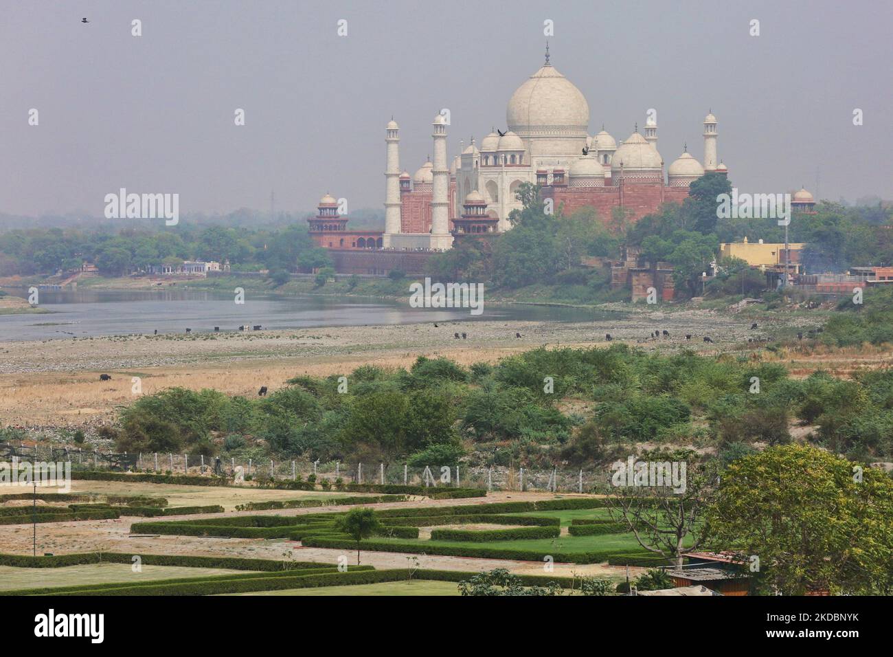 Taj Mahal vom Agra Fort in Agra, Uttar Pradesh, Indien, am 04. Mai 2022. (Foto von Creative Touch Imaging Ltd./NurPhoto) Stockfoto