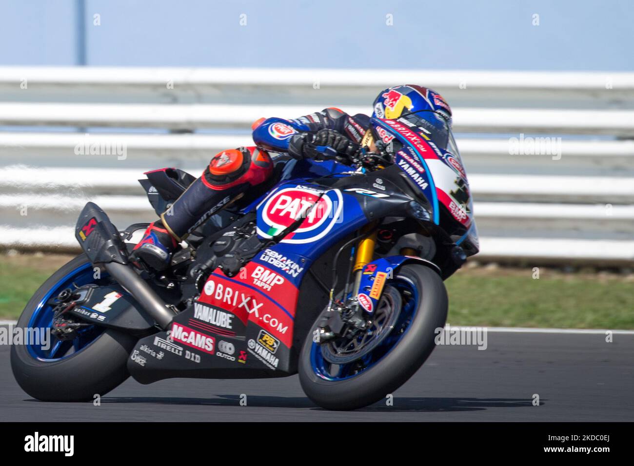 #1 TOPRAK RAZGATLIOGLU (Pata Yamaha mit Brixx WSBK - YZF R1) während der World Superbike - SBK Pirelli Emilia-Romagna Runde FIM Superbike World Championship 2022 - Race2 am 12. Juni 2022 auf dem Misano World Circuit â € œMarco Simoncelliâ € in Misano Adriatico, Italien (Foto von Valerio Origo/LiveMedia/NurPhoto) Stockfoto