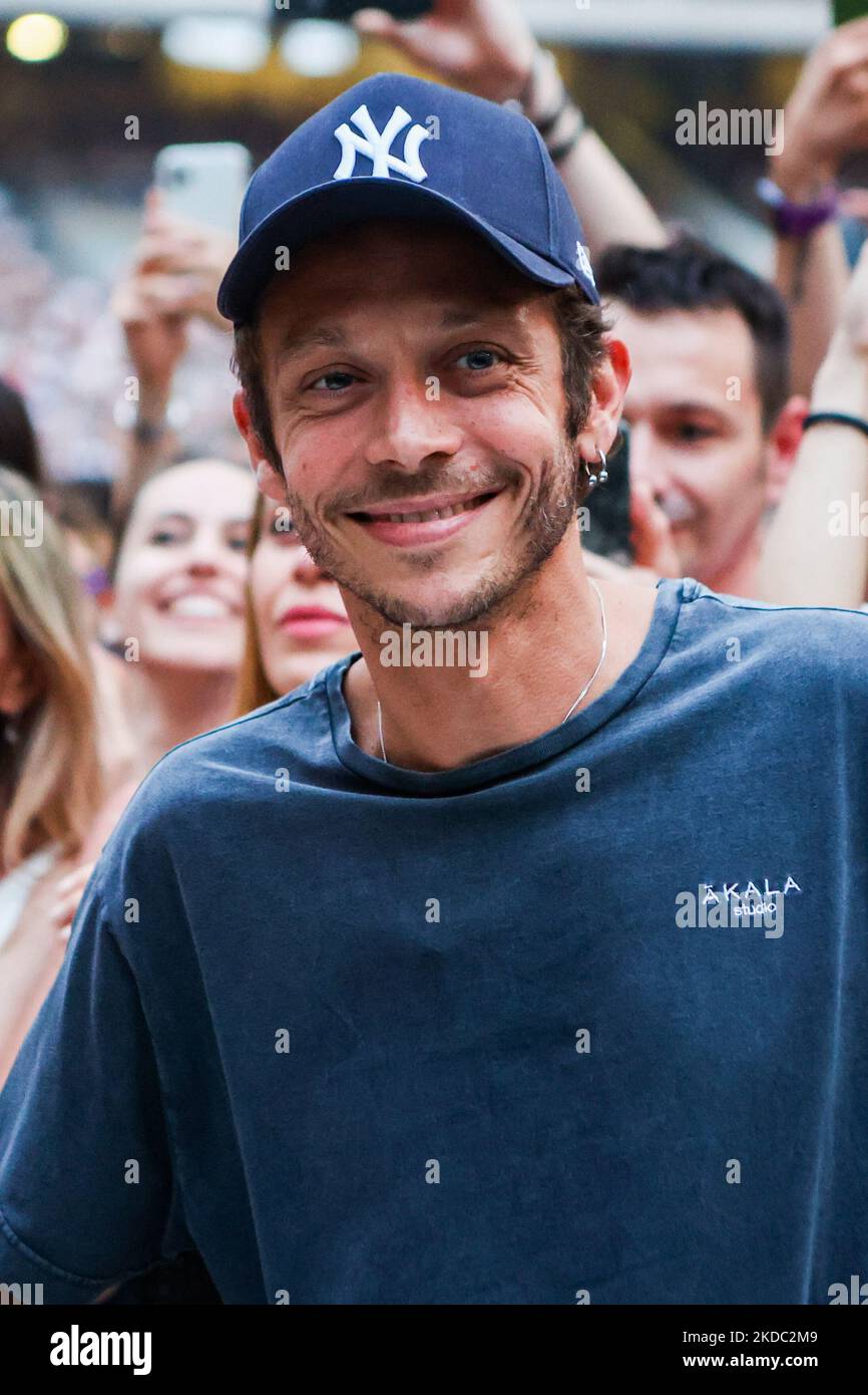 Valentino Rossi ist am 13 2022. Juni beim Konzert von Cesare Cremonini im Stadio Giuseppe Meazza in San Siro in Mailand zu sehen. (Foto von Mairo Cinquetti/NurPhoto) Stockfoto