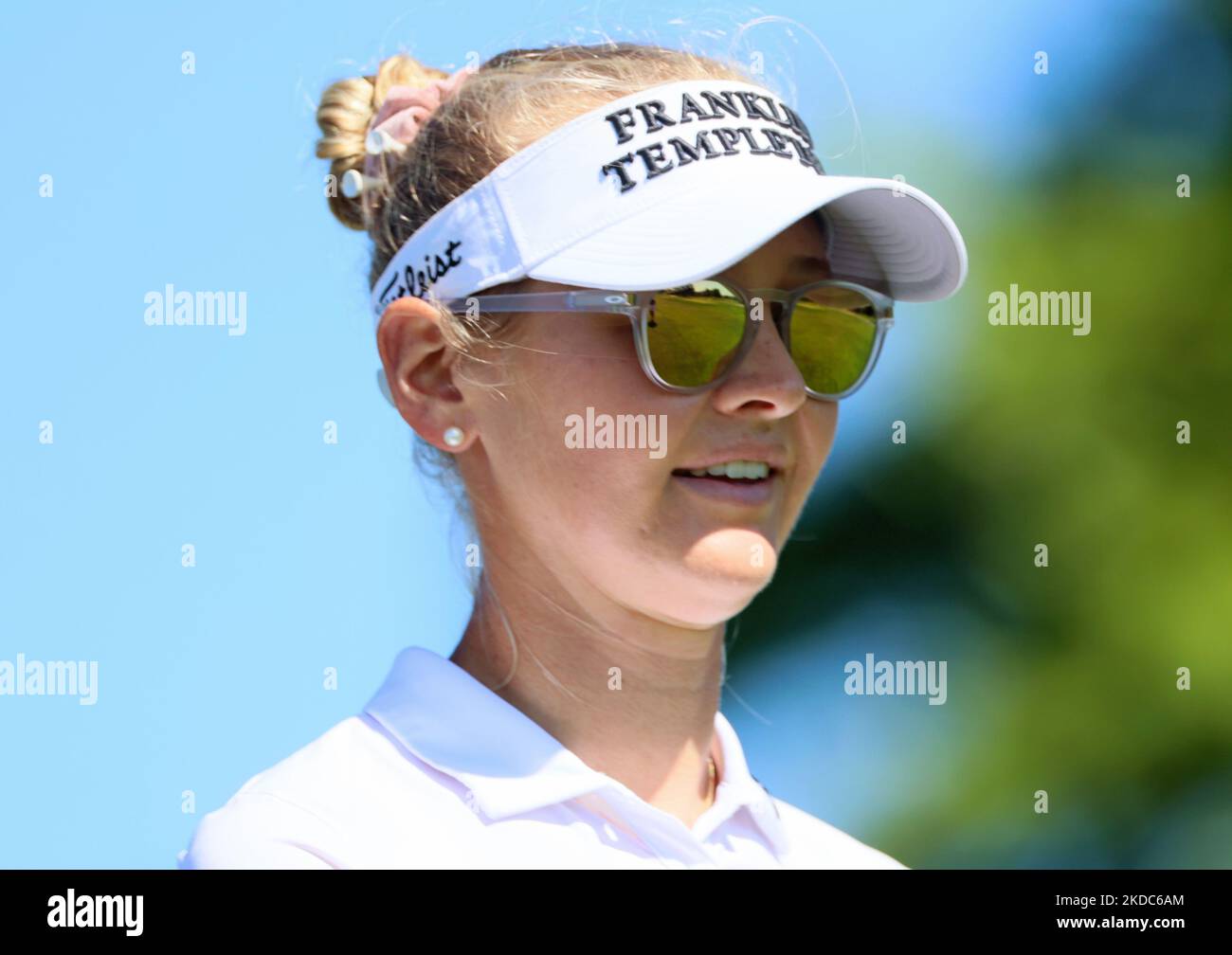 Jessica Korda von Jupiter, Florida, läuft vom 2. T-Shirt während der ersten Runde des Meijer LPGA Classic Golfturniers im Blythefield Country Club in Belmont, MI, USA Donnerstag, 16. Juni 2022. (Foto von Amy Lemus/NurPhoto) Stockfoto