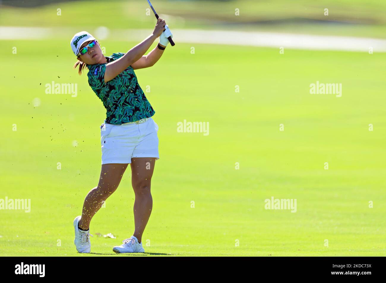 NASA Hatoaka aus Ibaraki, Japan, trifft auf die 18. Green während der ersten Runde des Meijer LPGA Classic Golf Turniers im Blythefield Country Club in Belmont, MI, USA Donnerstag, 16. Juni 2022. (Foto von Amy Lemus/NurPhoto) Stockfoto