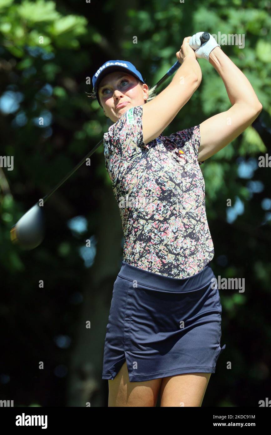 Sanna Nuutinen aus Helsinki, Finnland, trifft beim ersten Lauf des Meijer LPGA Classic-Golfturniers im Blythefield Country Club in Belmont, MI, USA, am Donnerstag, 16. Juni 2022, auf den 4.. (Foto von Amy Lemus/NurPhoto) Stockfoto