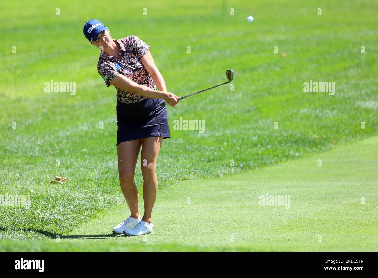 Sanna Nuutinen aus Helsinki, Finnland, trifft beim ersten Lauf des Meijer LPGA Classic-Golfturniers im Blythefield Country Club in Belmont, MI, USA, am Donnerstag, 16. Juni 2022, auf den 4.. (Foto von Amy Lemus/NurPhoto) Stockfoto