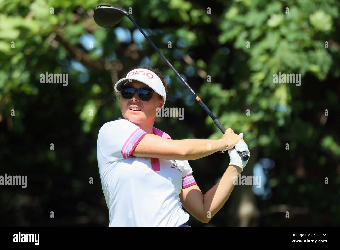 Linnea Johansson aus Bastad, Schweden, trifft am 16. Juni 2022 in der ersten Runde des Meijer LPGA Classic Golfturniers im Blythefield Country Club in Belmont, MI, USA, vom 4. Abschlag. (Foto von Amy Lemus/NurPhoto) Stockfoto