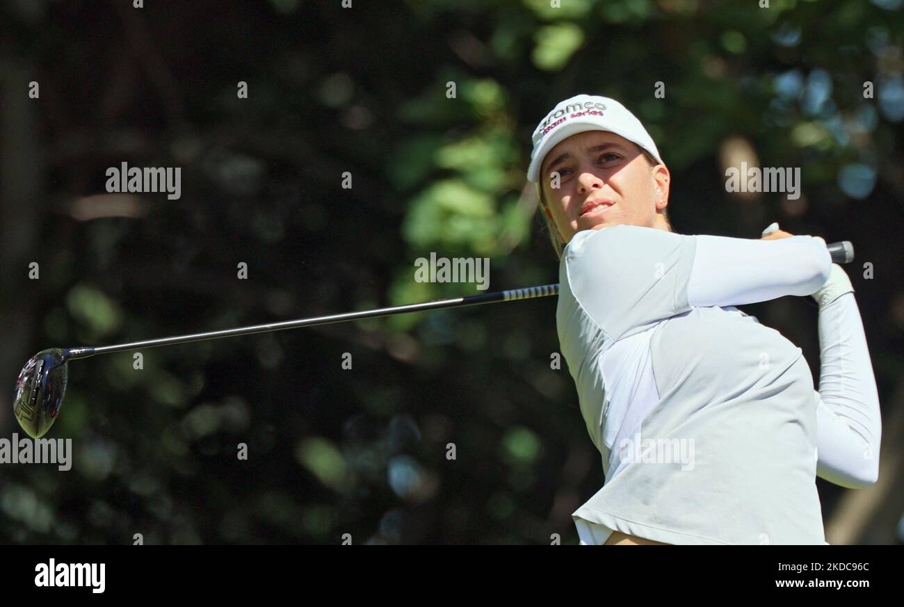 Stephanie Kyriacou aus Sydney, Australien, trifft beim ersten Lauf des Meijer LPGA Classic Golfturniers im Blythefield Country Club in Belmont, MI, USA, am Donnerstag, 16. Juni 2022 vom 4.-Abschlag. (Foto von Amy Lemus/NurPhoto) Stockfoto