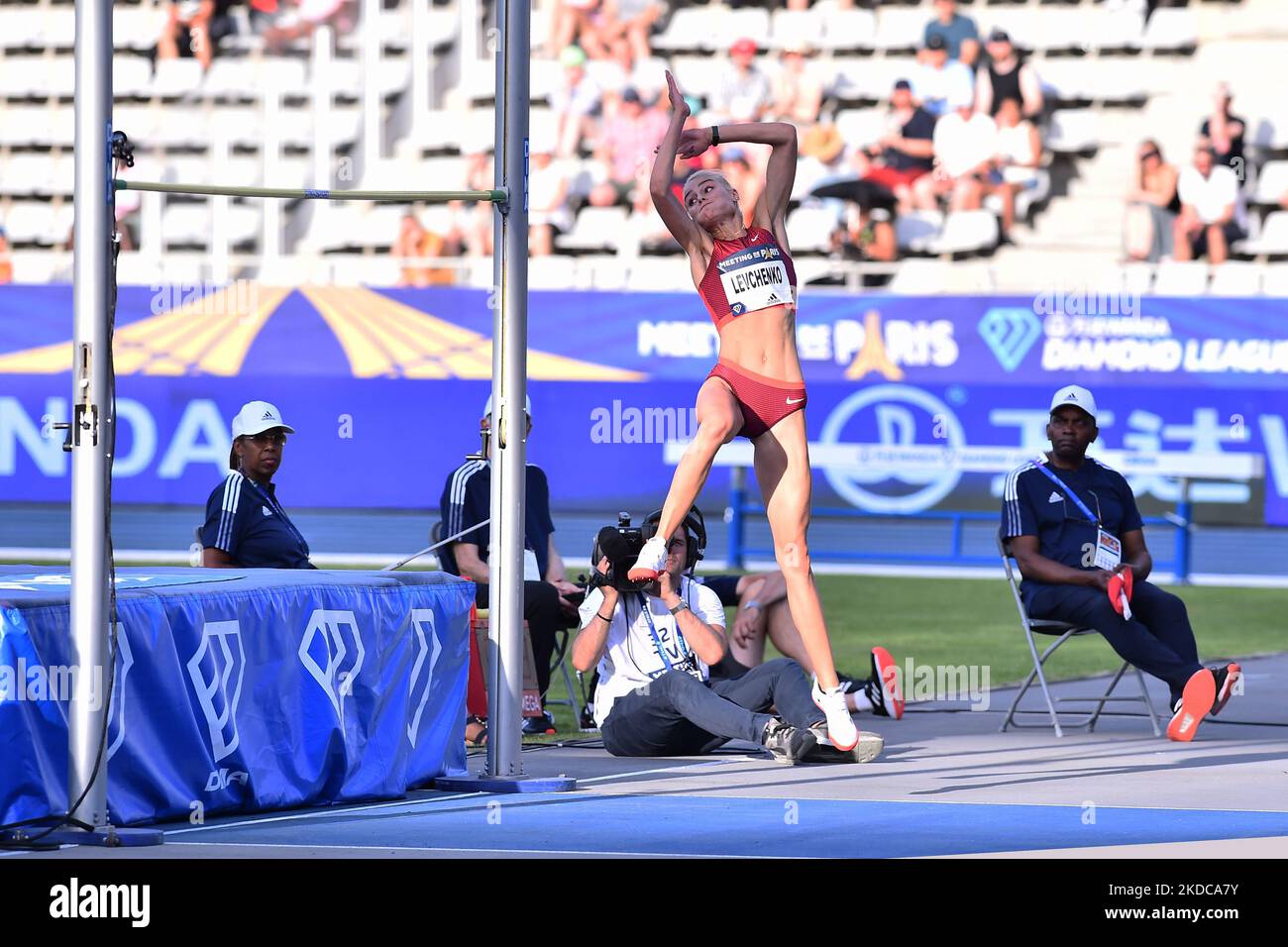 Yuliya Levchenko aus der Ukraine tritt während der IAAF Wanda Diamond League mit Hochsprungfrauen an: Treffen des Paris im Stade Charlety am 18. Juni 2022 in Paris, Frankreich (Foto: Michele Maraviglia/NurPhoto) Stockfoto